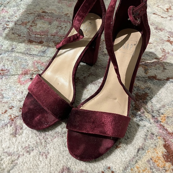 Gap Burgundy Heels - Picture 2 of 2